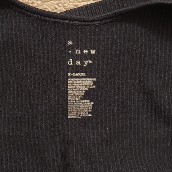 Black Ribbed Tank Top - Picture 4 of 4